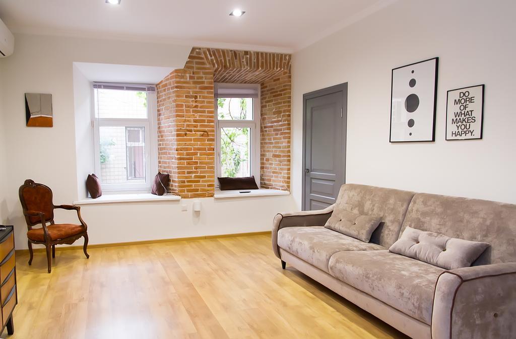 Apartment In The Center Of Odessa Kültér fotó