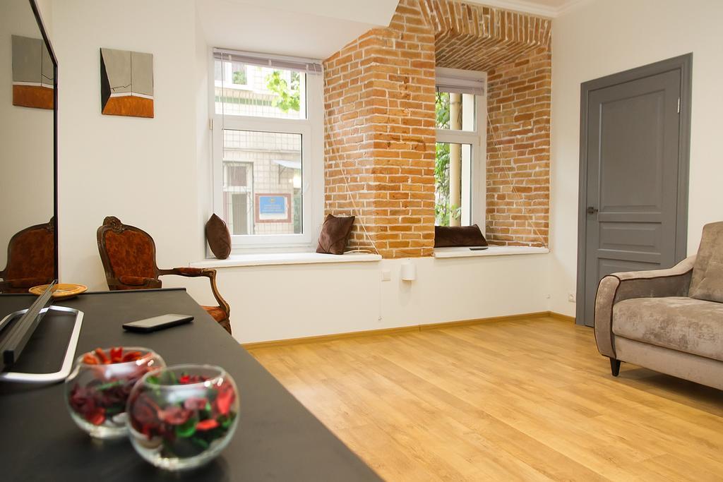 Apartment In The Center Of Odessa Kültér fotó